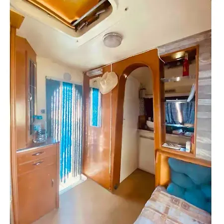 каравана в אתר קמפינג סינמורץ