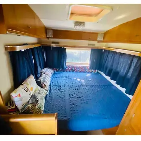 каравана в *